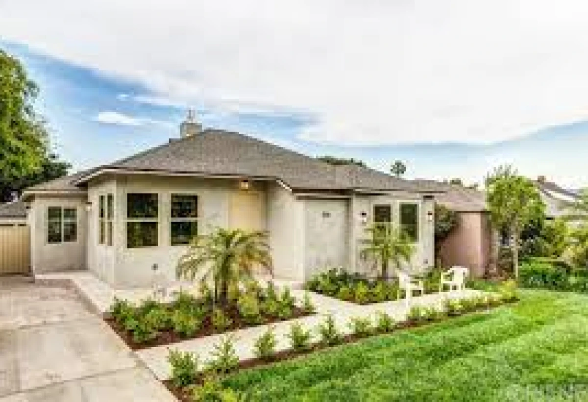 4121 Santa Monica Blvd suite 106, Los Angeles, CA 90029